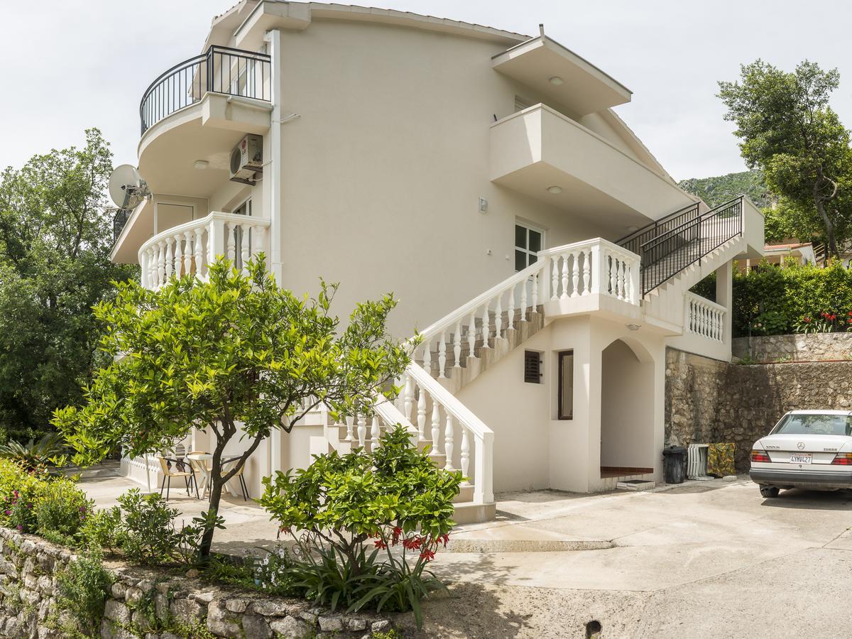 Apartments Villa Radonic Donji Morinj Exterior foto
